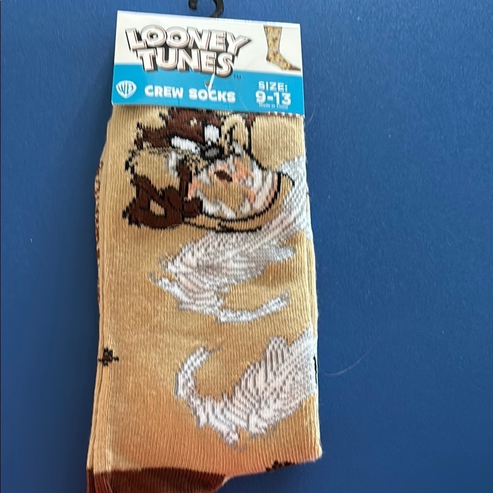 Warner Bros. Looney Tunes Tasmanian devil crew socks 9-13